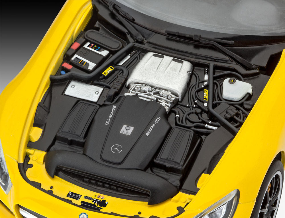 Revell 1:24 Mercedes-AMG GT 07028