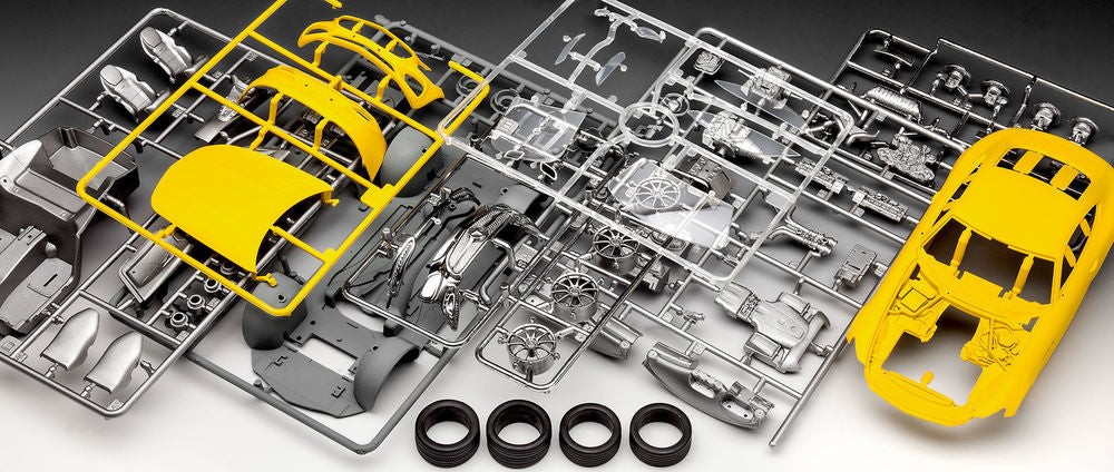 Revell 1:24 Mercedes-AMG GT 07028