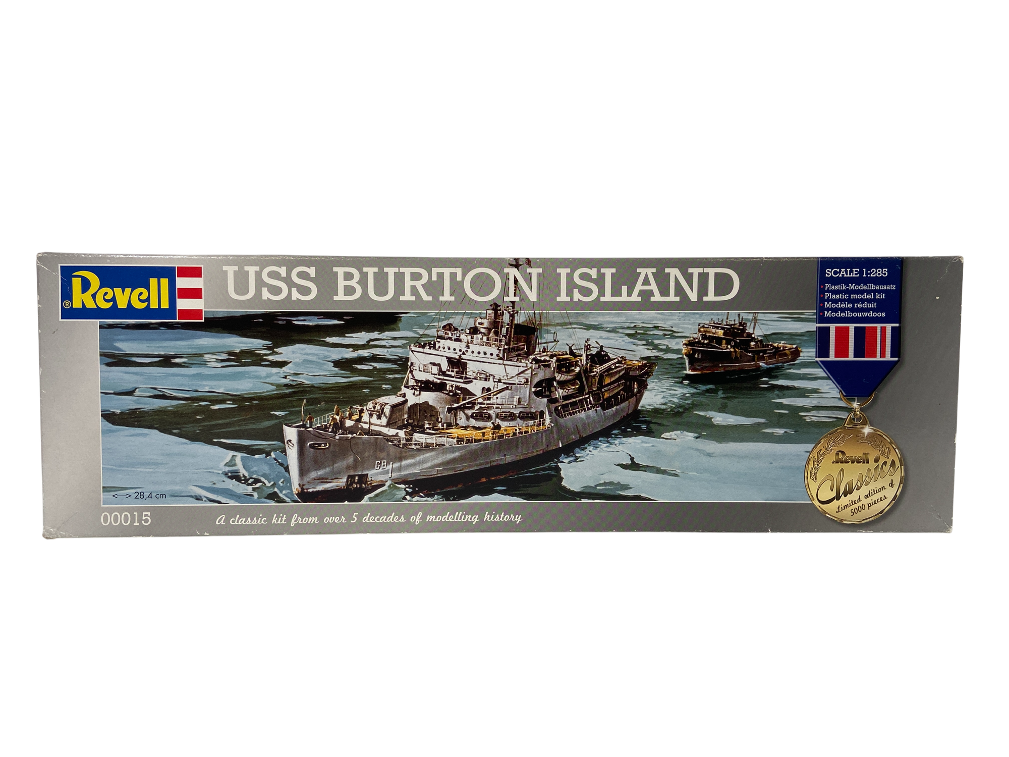 Revell 1:285 USS Burton Island 00015