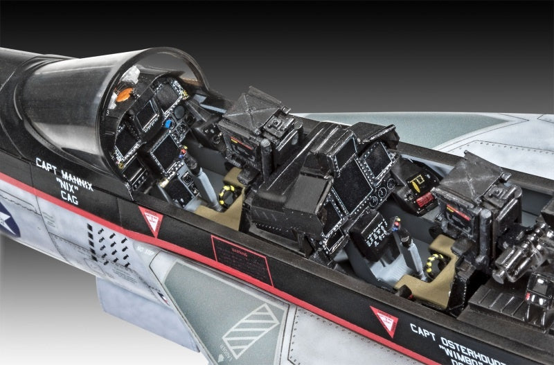 Revell 1:32 F/A-18E Super Hornet 04994