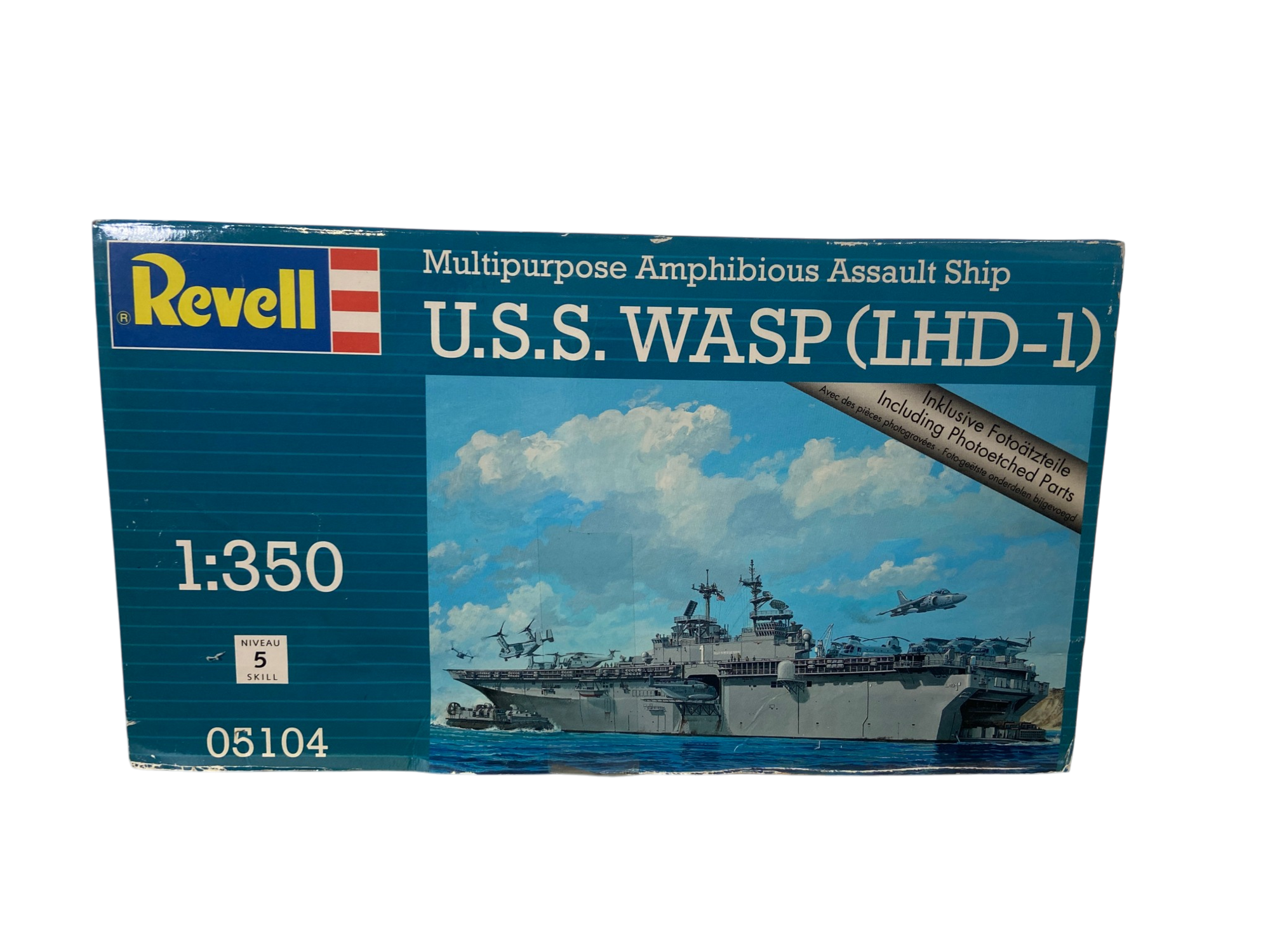 Revell 1:350 Multipurpose Amphibious Assault Ship USS Wasp LHD-1 05104
