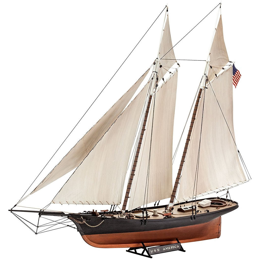 Revell 1:56 U.S.S. America 05416
