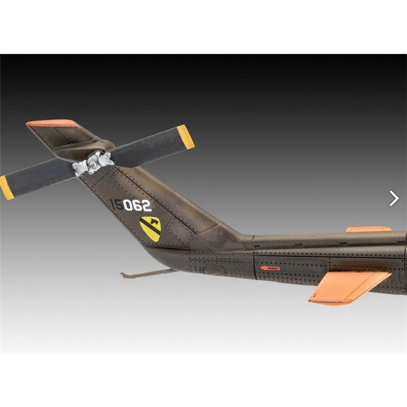 Revell 1:72 Bell AH-1G Cobra 04956