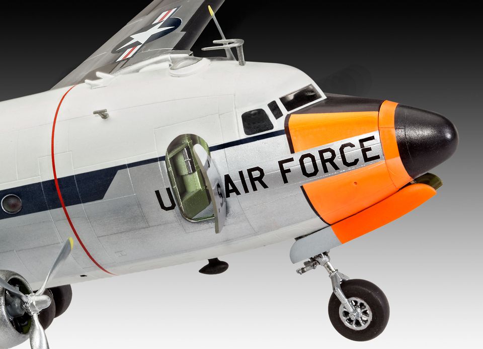 Revell 1:72 C-54D Skymaster 04877