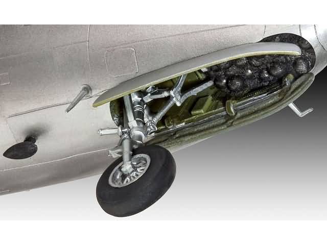 Revell 1:72 DC-4 Balair/Iceland Airways 04947