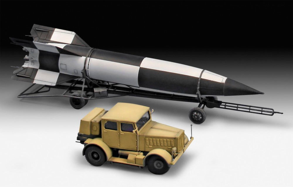 Revell 1:72 SS-100 Gigant with Transporter & V2 03310