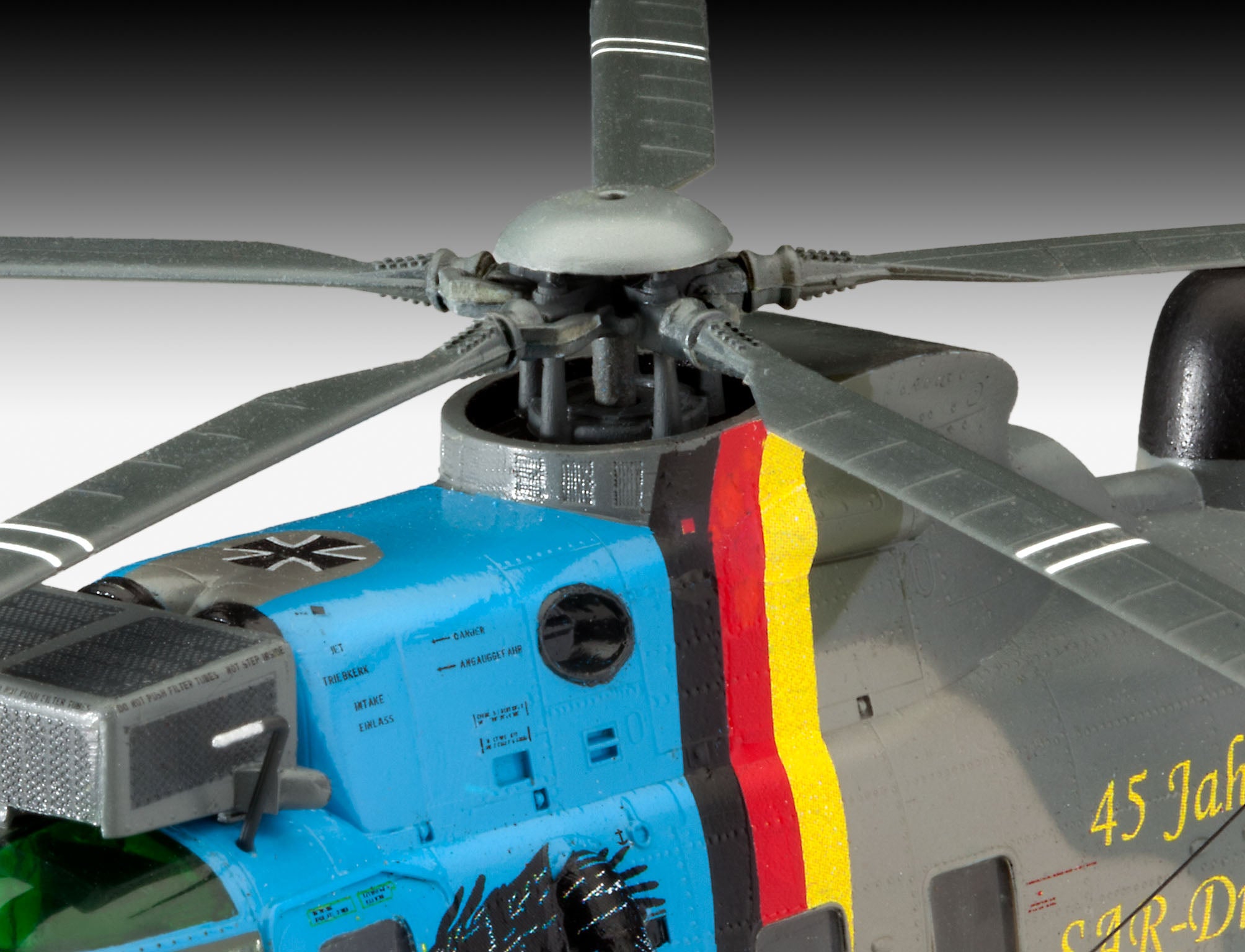Revell 1:72 Search and Rescue Seenotrettungskreuzer Berlin + Westland Seaking Mk 41 05683