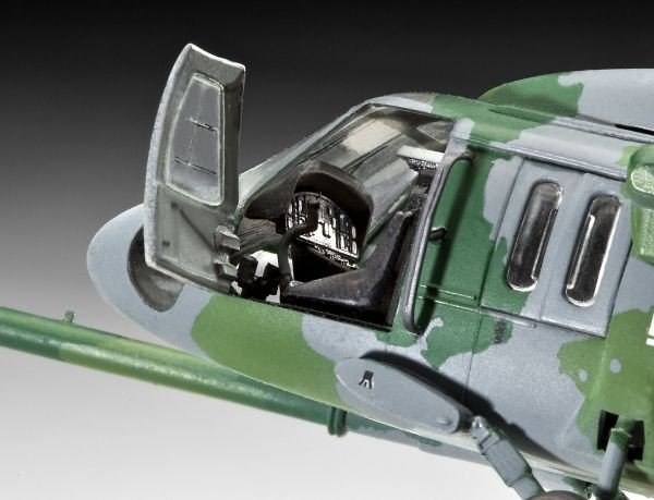 Revell 1:72 Sikorsky HH-60G Pave Hawk / S-70 Black Hawk 04650