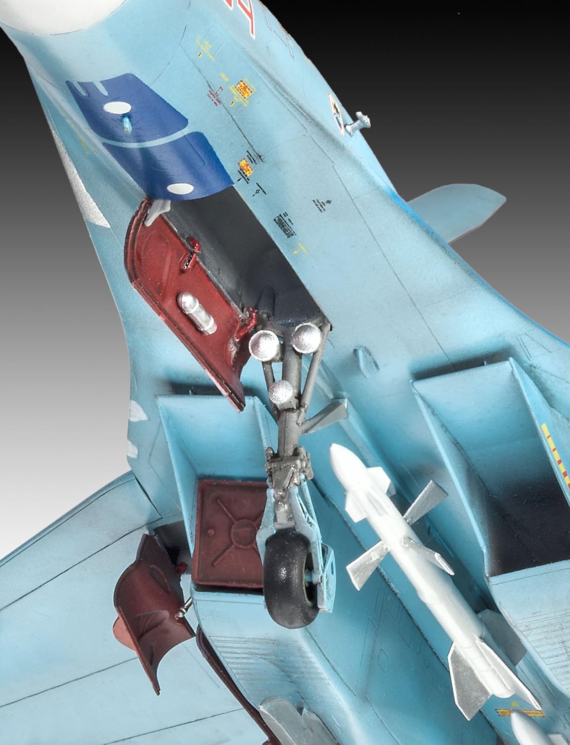 Revell 1:72 Sukhoi Su-27 SM Flanker 04937