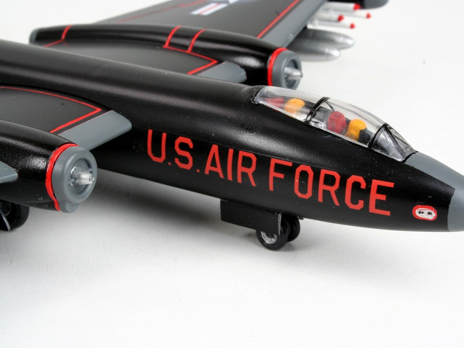 Revell 1:80 Martin B-57B 00025
