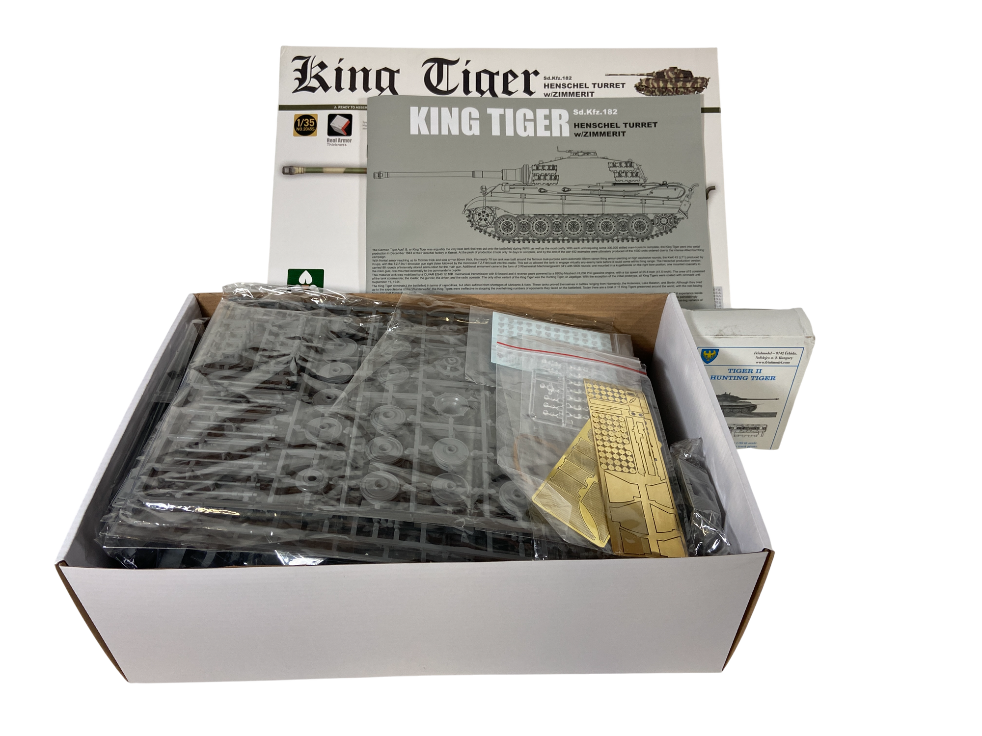 Takom 1:35 Sd.Kfz.182 King Tiger Henschel Turret w/Zimmerit incl. steel tracks 2045S