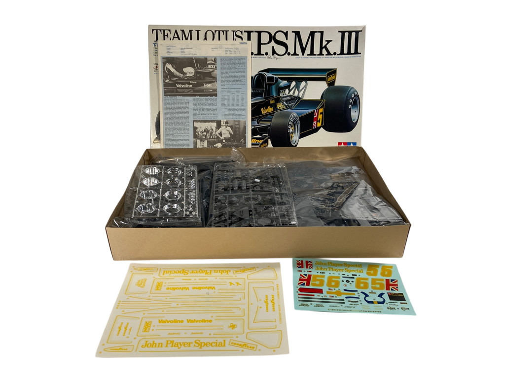 Tamiya 1/12 1977 Team Lotus J.P.S. Mk.III 12022