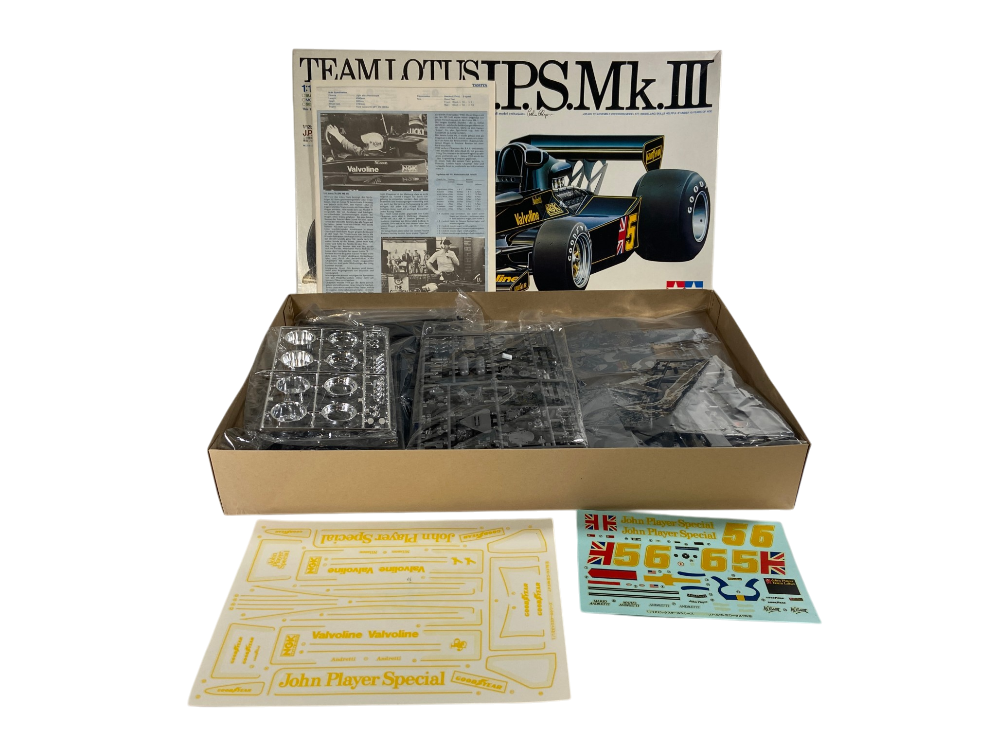 Tamiya 1:12 1977 Team Lotus J.P.S. Mk.III 12022