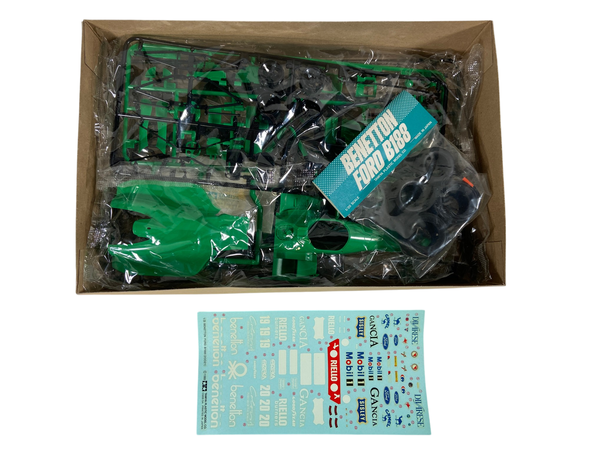 Tamiya 1:20 1988 Benetton B188 Ford 20021
