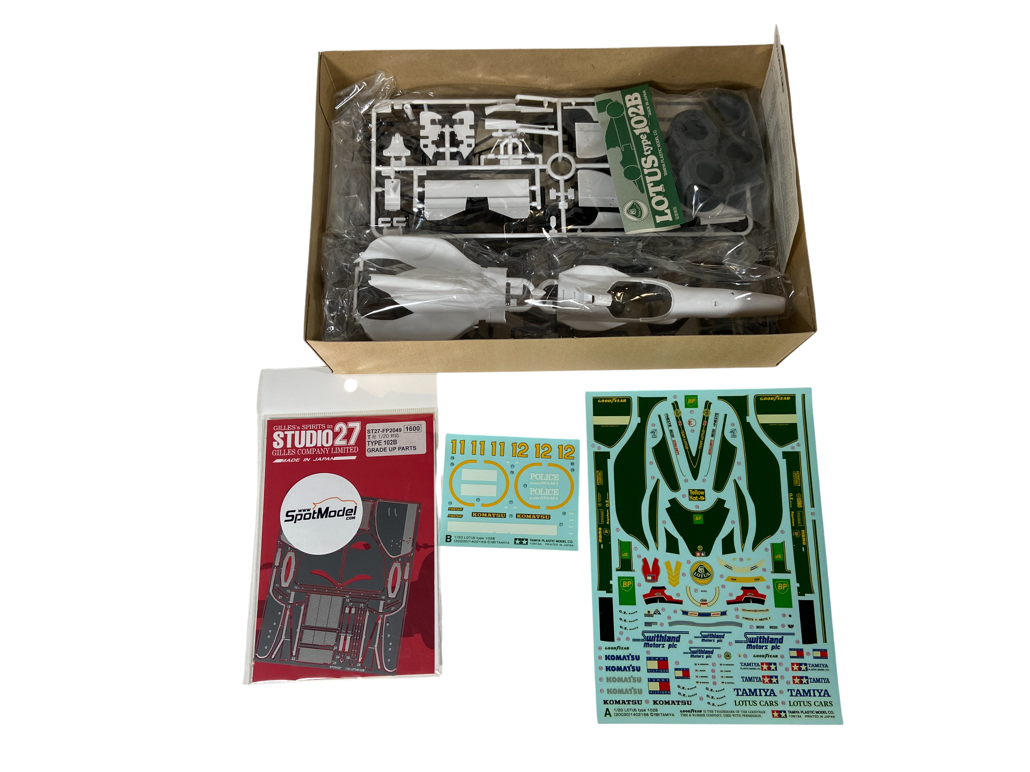 Tamiya 1:20 Lotus type 102B incl. PE set 20030