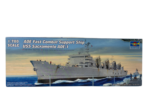 Trumpeter 1:700 AOE Fast Combat Support Ship USS Sacramento AOE-1 05785