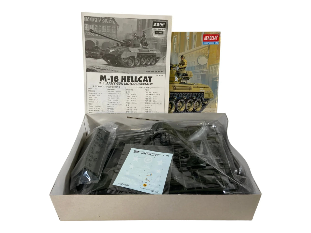 Academy 1:35 M-18 Hellcat U.S. Army Gun Motor Carriage incl. upgrades 1375
