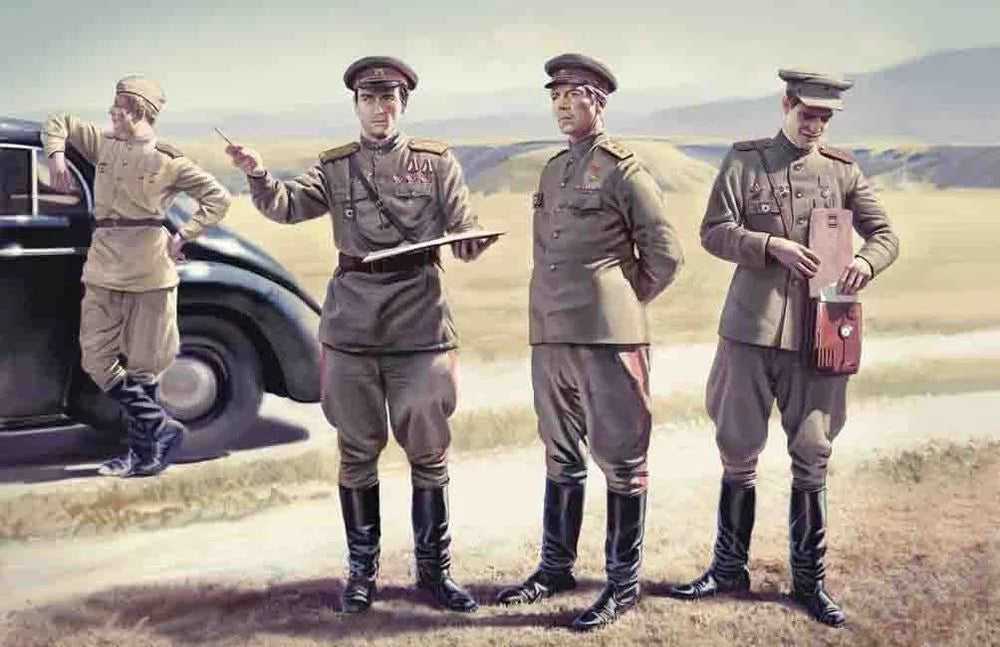 ICM 1:35 Soviet Staff Personnel (1943-1945) 35612
