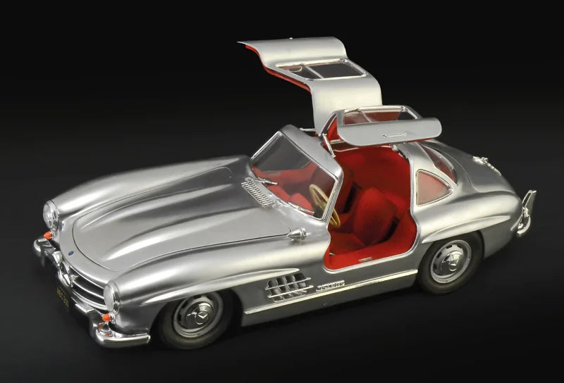 Italeri 1:16 Mercedes-Benz 300SL Gullwing 3612