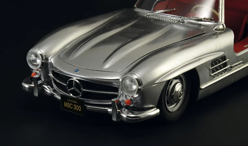 Italeri 1:16 Mercedes-Benz 300SL Gullwing 3612