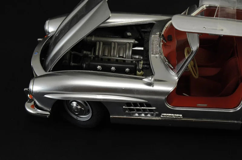Italeri 1:16 Mercedes-Benz 300SL Gullwing 3612