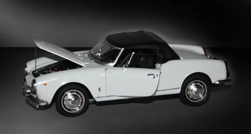 Italeri 1:24 Alfa Romeo Giulietta Spider 1300 3653