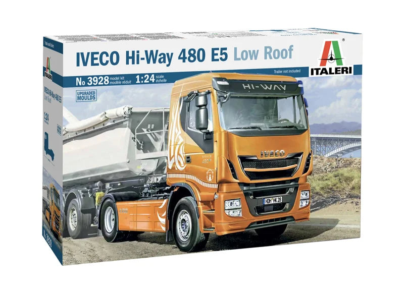Italeri 1:24 IVECO Hi-Way 480 E5 Low Roof 3928