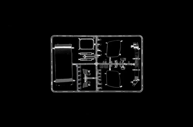 Italeri 1:24 Mercedes Benz MP4 Big Space 3948