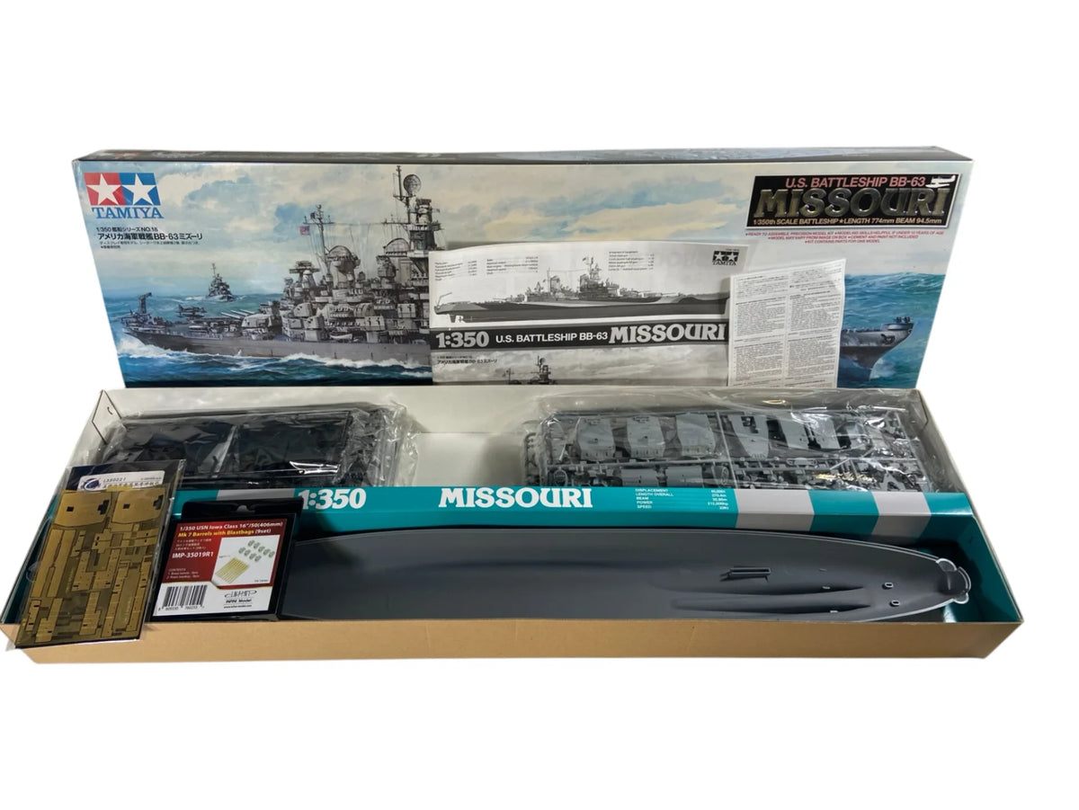 Tamiya 1:350 U.S. Battleship BB-63 Missouri incl. upgrade sets 78018