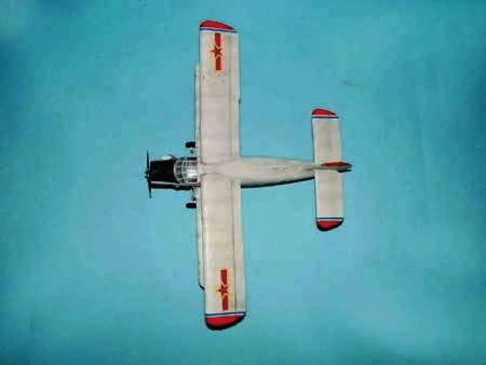 Trumpeter 1:72 Antonov An-2 Colt / Nanchang Y-5 01602
