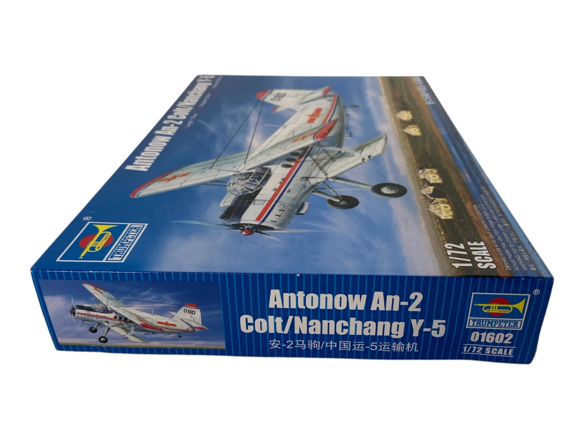Trumpeter 1:72 Antonov An-2 Colt / Nanchang Y-5 01602