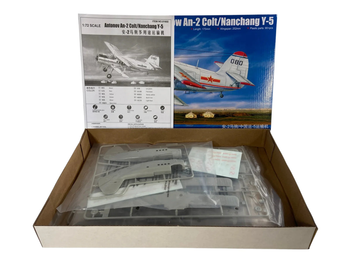 Trumpeter 1:72 Antonov An-2 Colt / Nanchang Y-5 01602