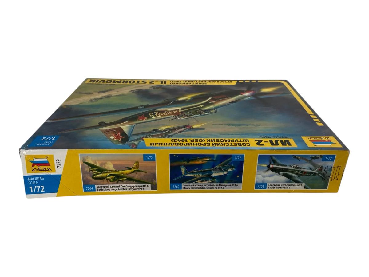 Zvezda 1:72 IL-2 Stormovik Soviet Armored Attack Aircraft (Mod. 1942) 7279